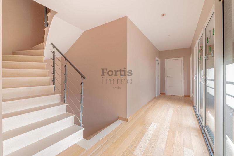 Maison d'architecte - 263 m² - 8 pièces