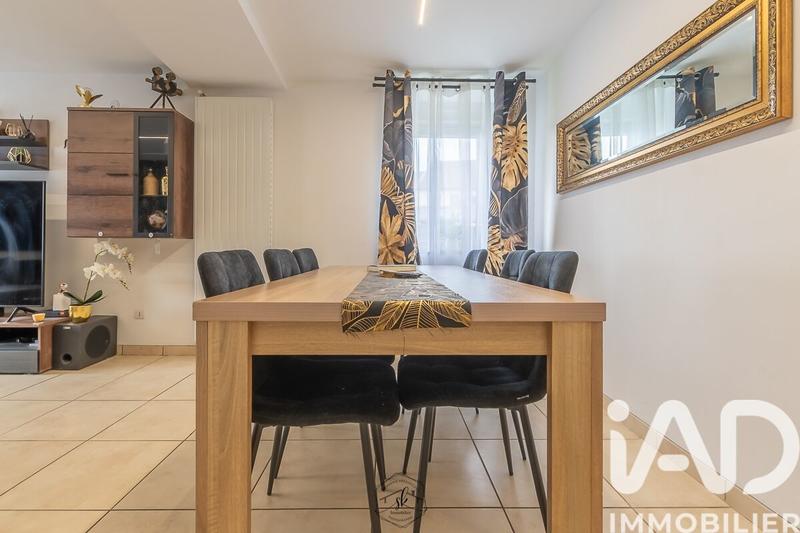 Maison - 98 m² - 5 pièces