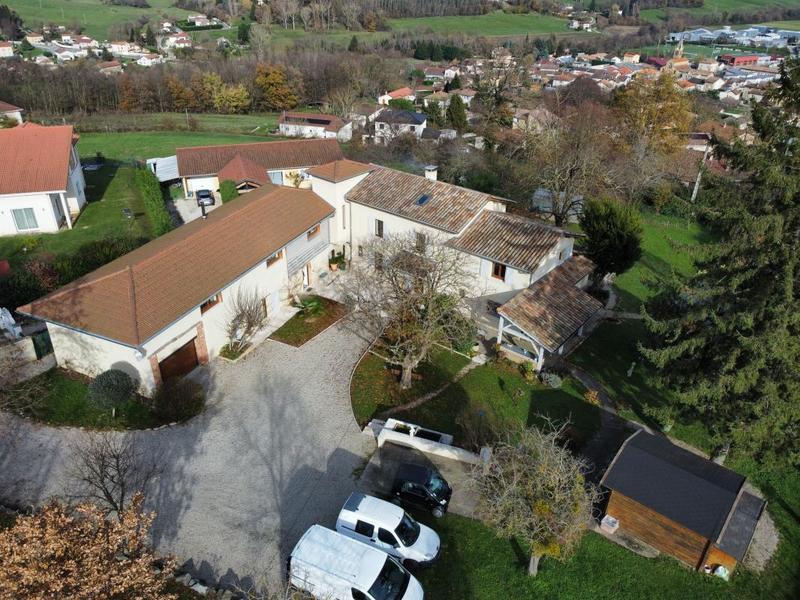 Longère - 345 m² - 8 pièces