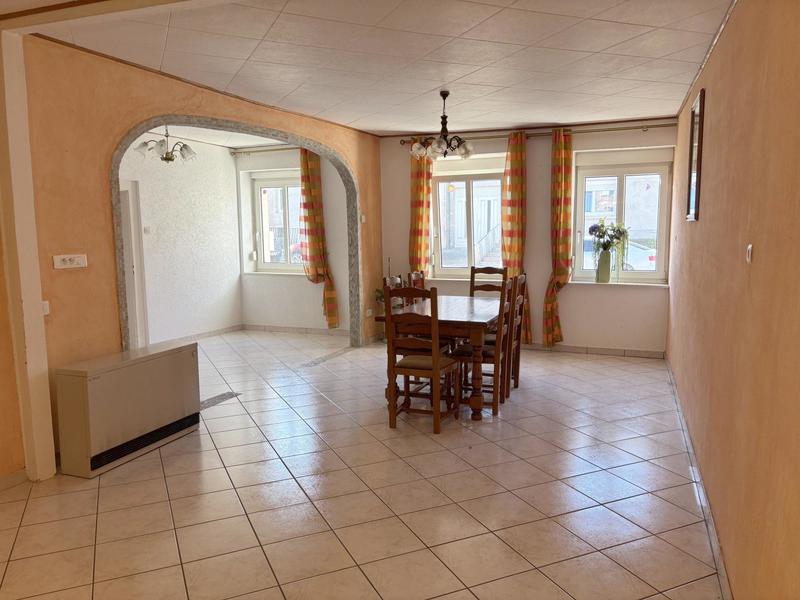 Maison - 185 m² - 7 pièces