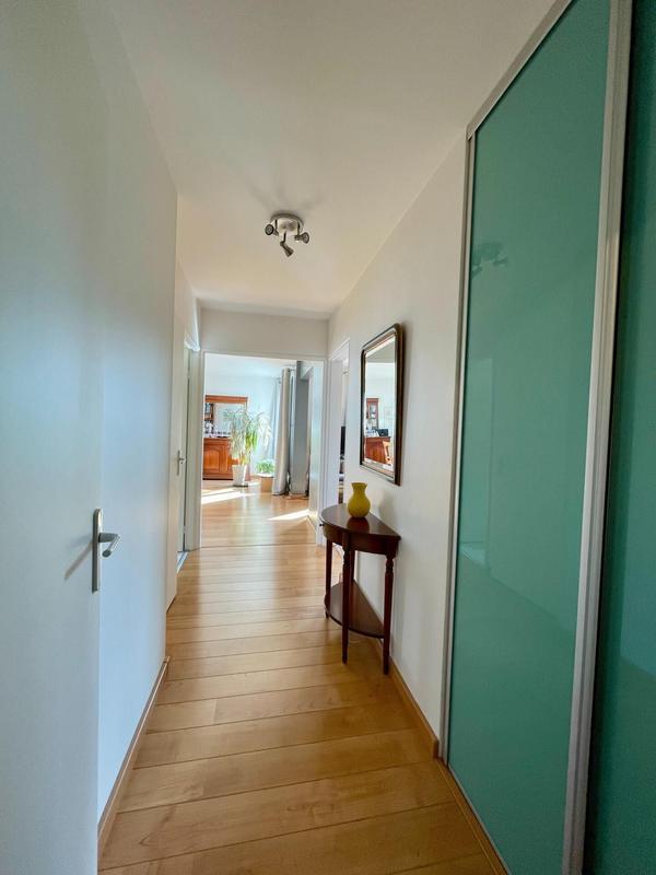 Appartement - 119 m² - 6 pièces