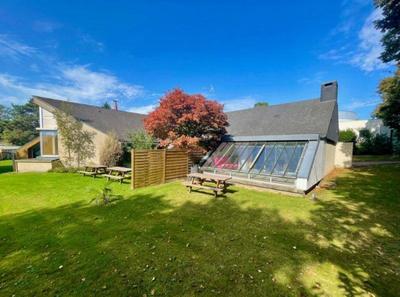 Pavillon - 230 m² - 8 pièces