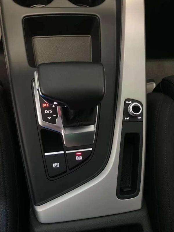 Audi A4 40 Tdi s tronic Business