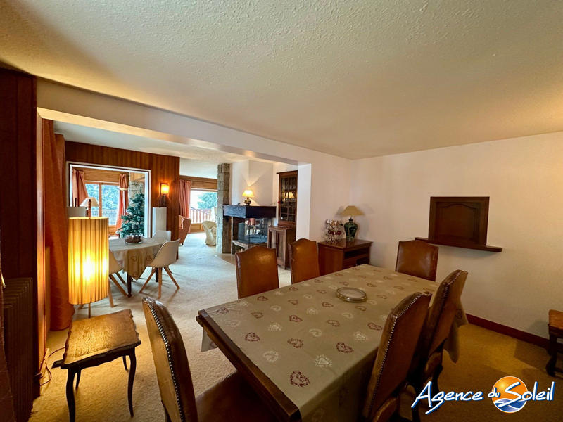 Châlet - 307 m² - 12 pièces