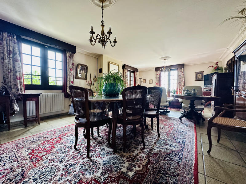 Maison - 170 m² - 6 pièces
