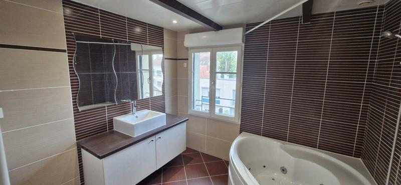 Appartement - 81 m² - 4 pièces