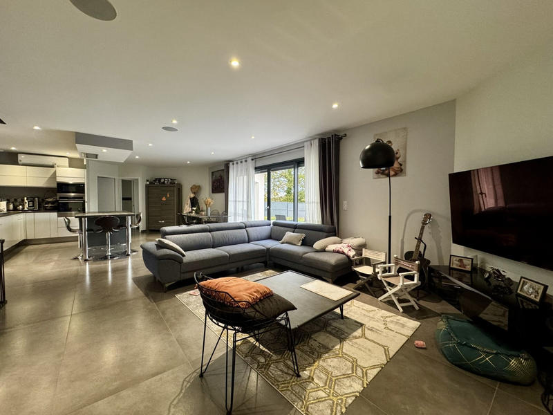 Maison - 168 m² - 7 pièces