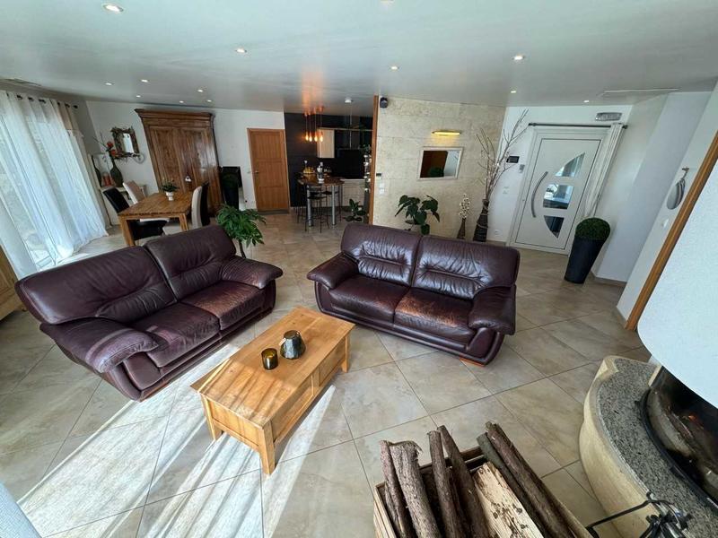 Propriété - 140 m² - 5 pièces