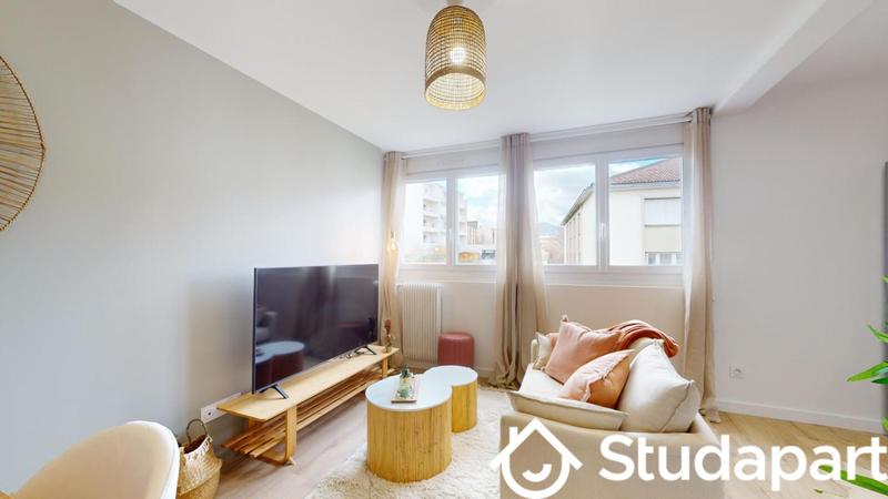 Chambre - 10 m² - 1 pièce