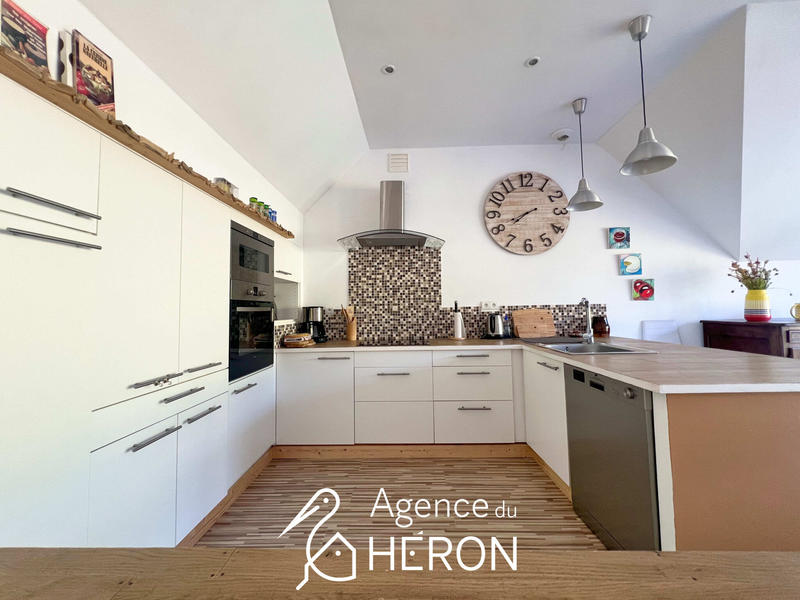 Maison - 143 m² - 8 pièces