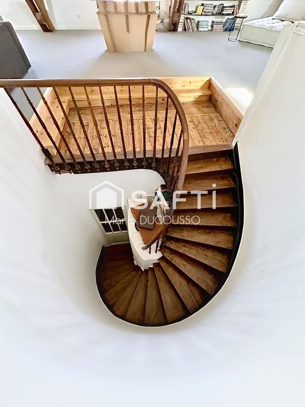 Maison de maîtres - 372 m² - 8 pièces