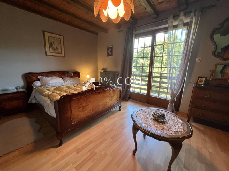 Maison - 200 m² - 7 pièces