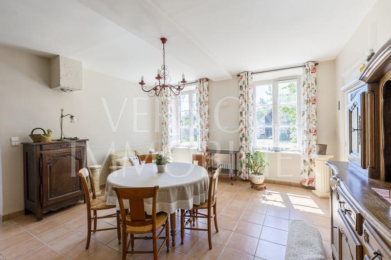 Maison ancienne - 224 m² - 8 pièces