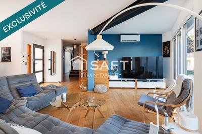 Maison - 241 m² - 10 pièces