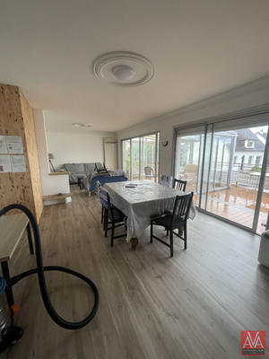 Immeuble - 17 pièces