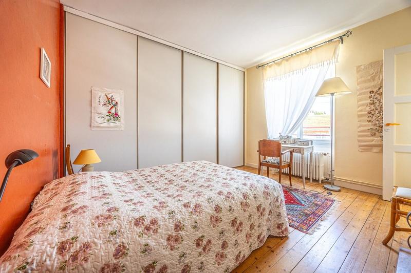 Maison - 182 m² - 6 pièces