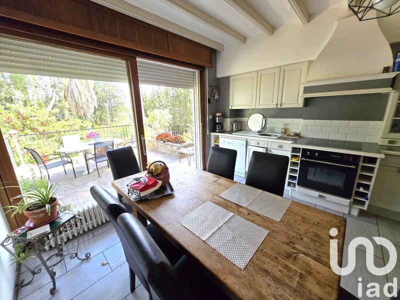 Maison - 228 m² - 6 pièces