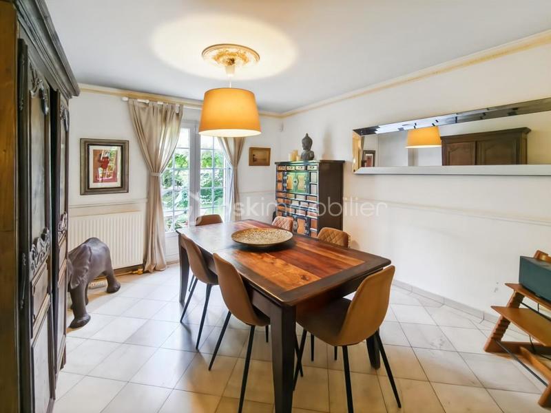 Maison - 144 m² - 7 pièces