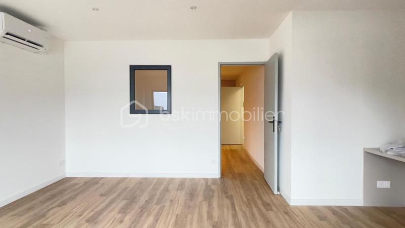 Bureau - 53 m² - 2 pièces