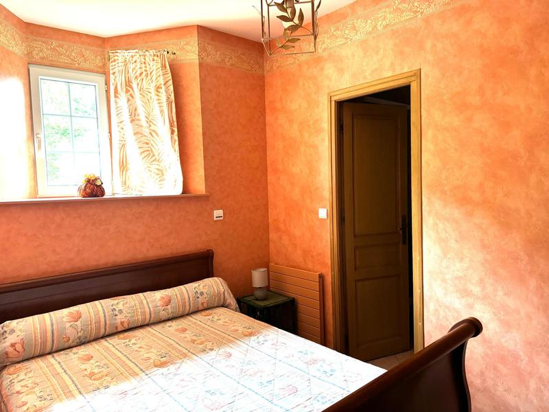 Maison - 248 m² - 9 pièces