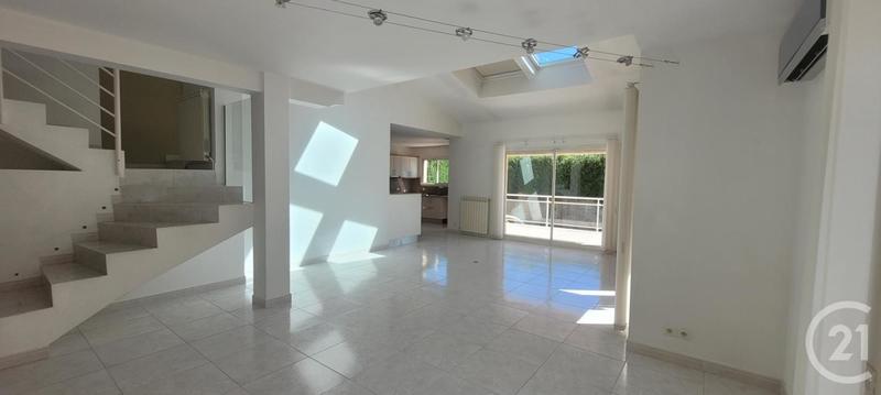 Villa - 155 m² - 6 pièces
