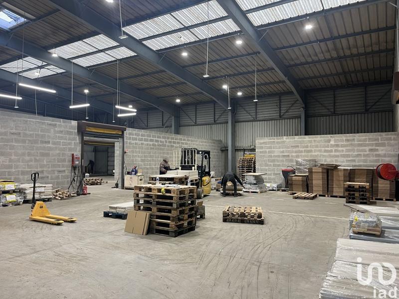 Local commercial - 3 150 m²