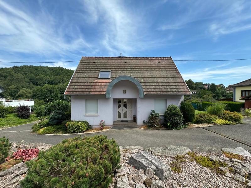 Maison - 224 m² - 8 pièces