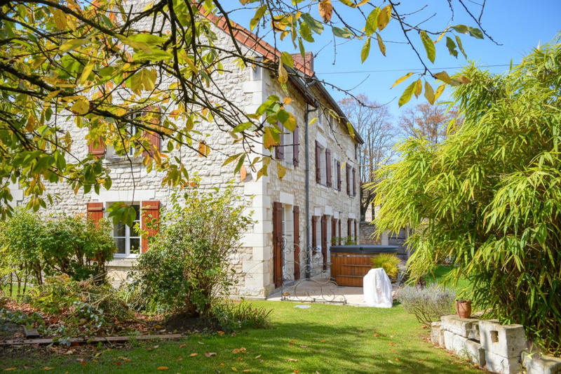 Maison - 157 m² - 6 pièces