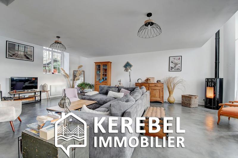 Maison - 317 m² - 10 pièces