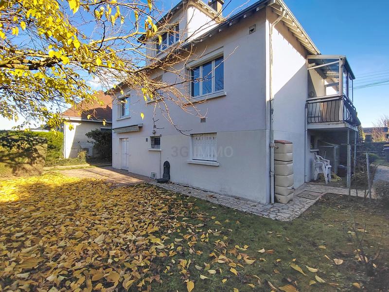 Maison traditionnelle - 150 m² - 7 pièces