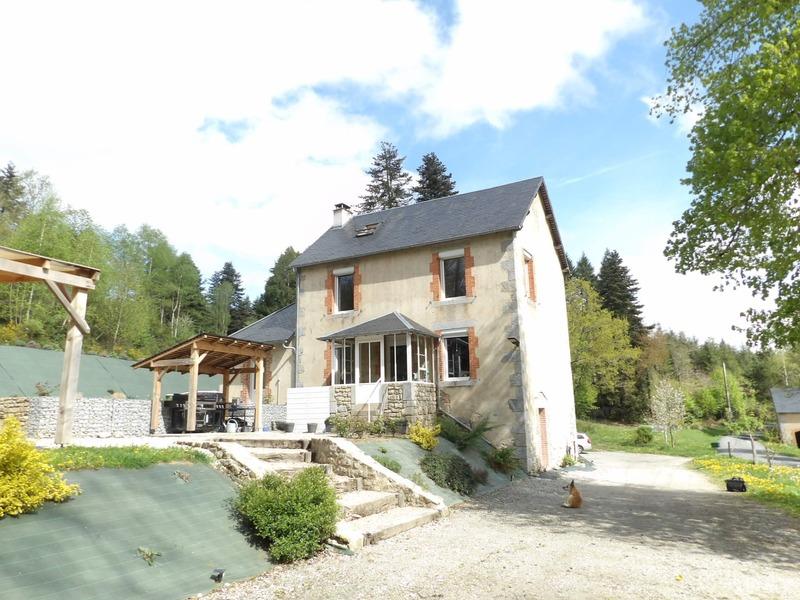 Maison - 122 m² - 6 pièces