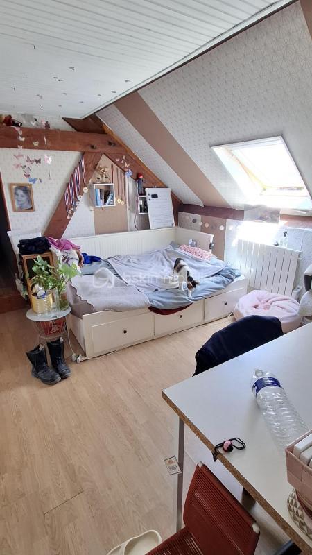 Maison traditionnelle - 185 m² - 10 pièces