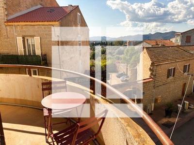 Appartement - 76 m² - 3 pièces