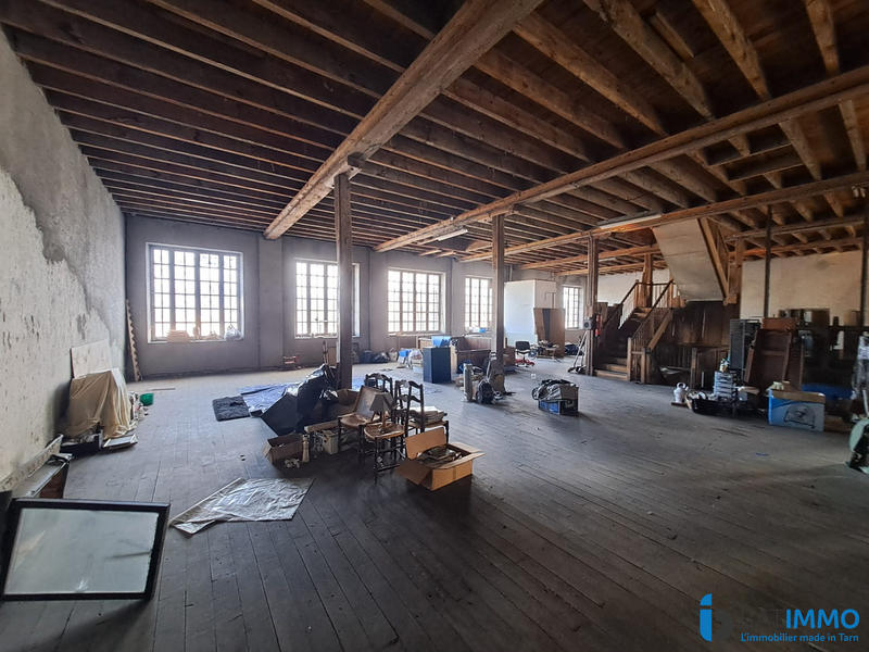 Local d'activités - 1 800 m²