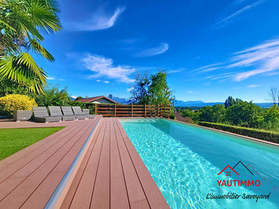 Maison - 203 m² - 7 pièces