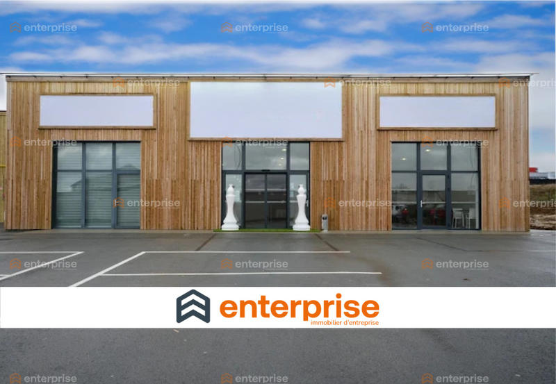 Local commercial - 2 500 m²