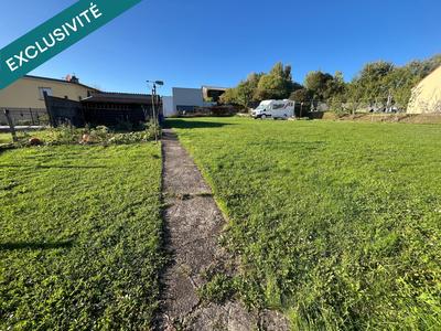 Terrain - 904 m²