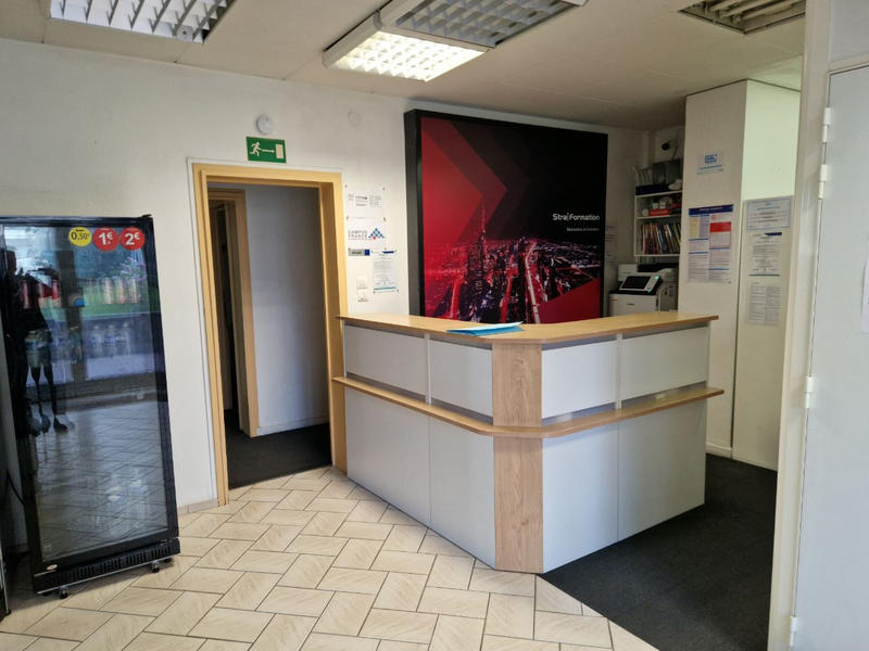 Local commercial - 104 m²