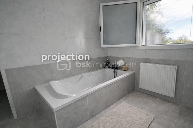 Maison - 122 m² - 5 pièces