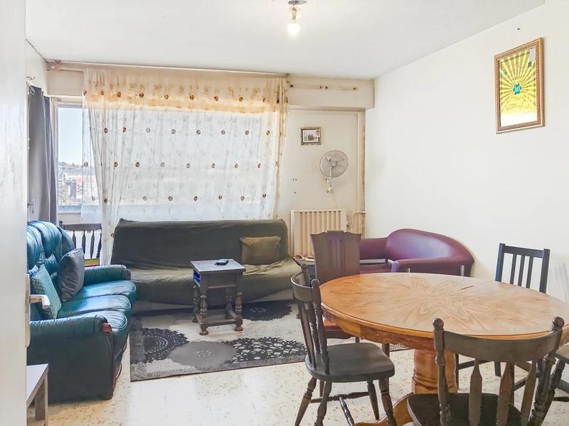 Appartement - 98 m² - 5 pièces