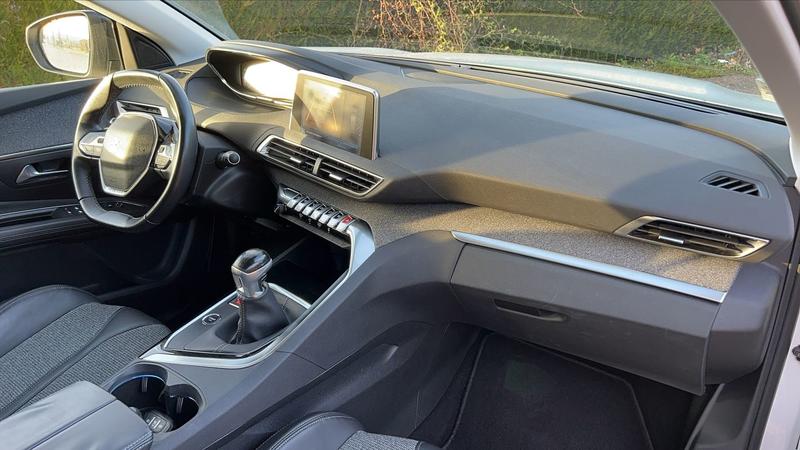 Peugeot 3008 1.5 BlueHDi 130 Allure