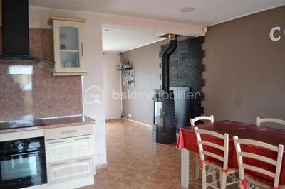 Maison traditionnelle - 107 m² - 5 pièces