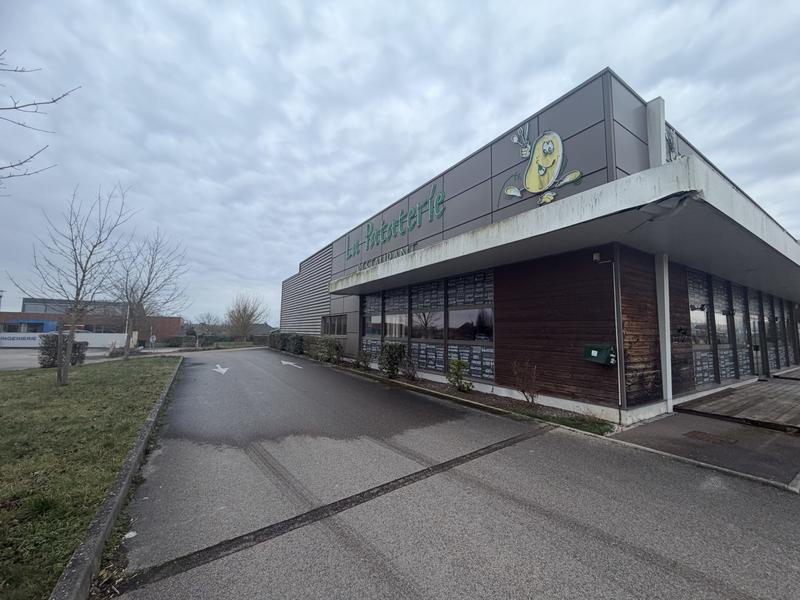 Local commercial - 1 192 m²