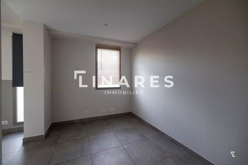 Bureau - 117 m² - 5 pièces