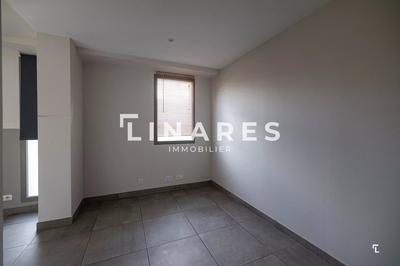 Local commercial - 117 m² - 5 pièces