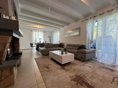 Maison - 128 m² - 6 pièces