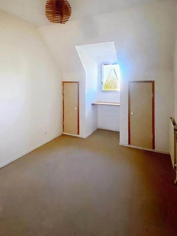 Maison - 94 m² - 5 pièces