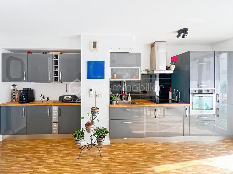 Appartement - 79 m² - 4 pièces