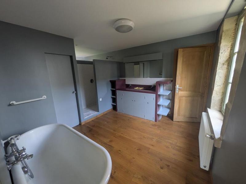 Maison - 421 m² - 11 pièces