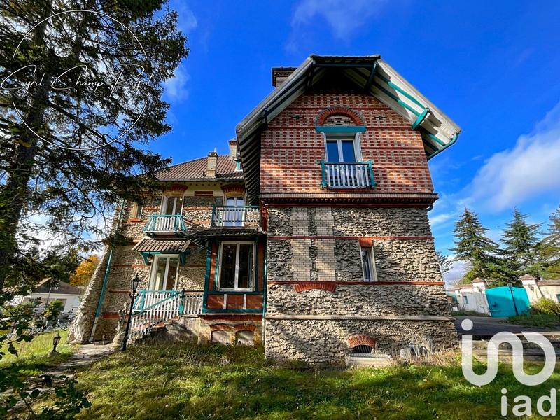 Maison - 350 m² - 12 pièces